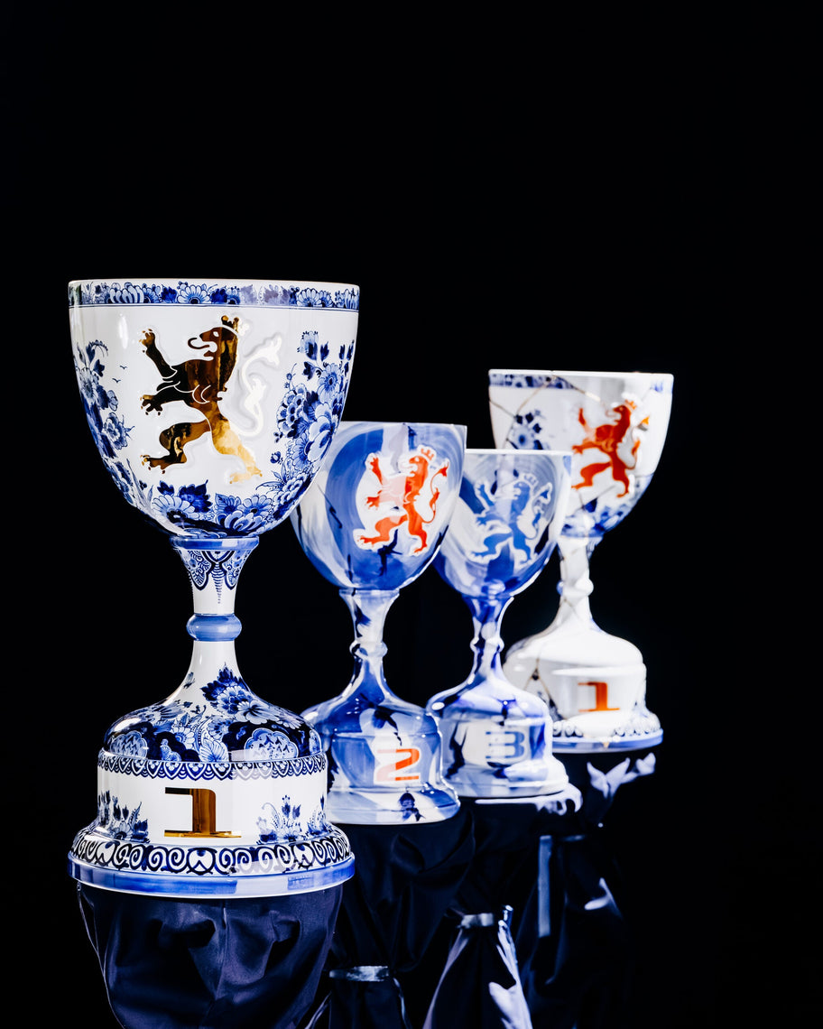 De trofeeën van Studio Piet Boon by Royal Delft schitteren in Delfts Blauw