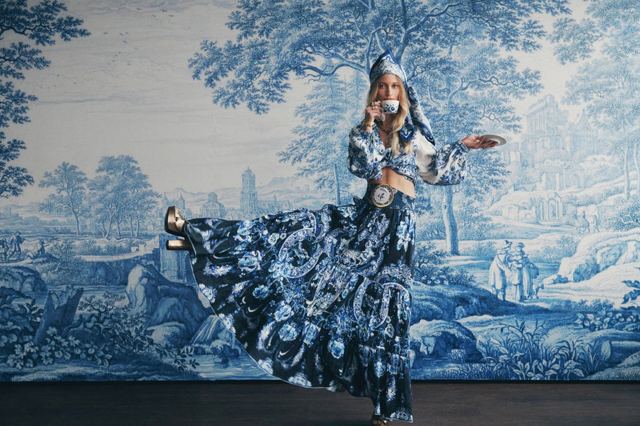 Unieke samenwerking tussen Australisch luxe modelabel CAMILLA en Royal Delft.