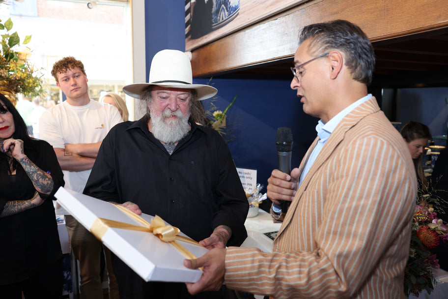 Officiële opening Royal Delft Brandstore door Henk Schiffmacher