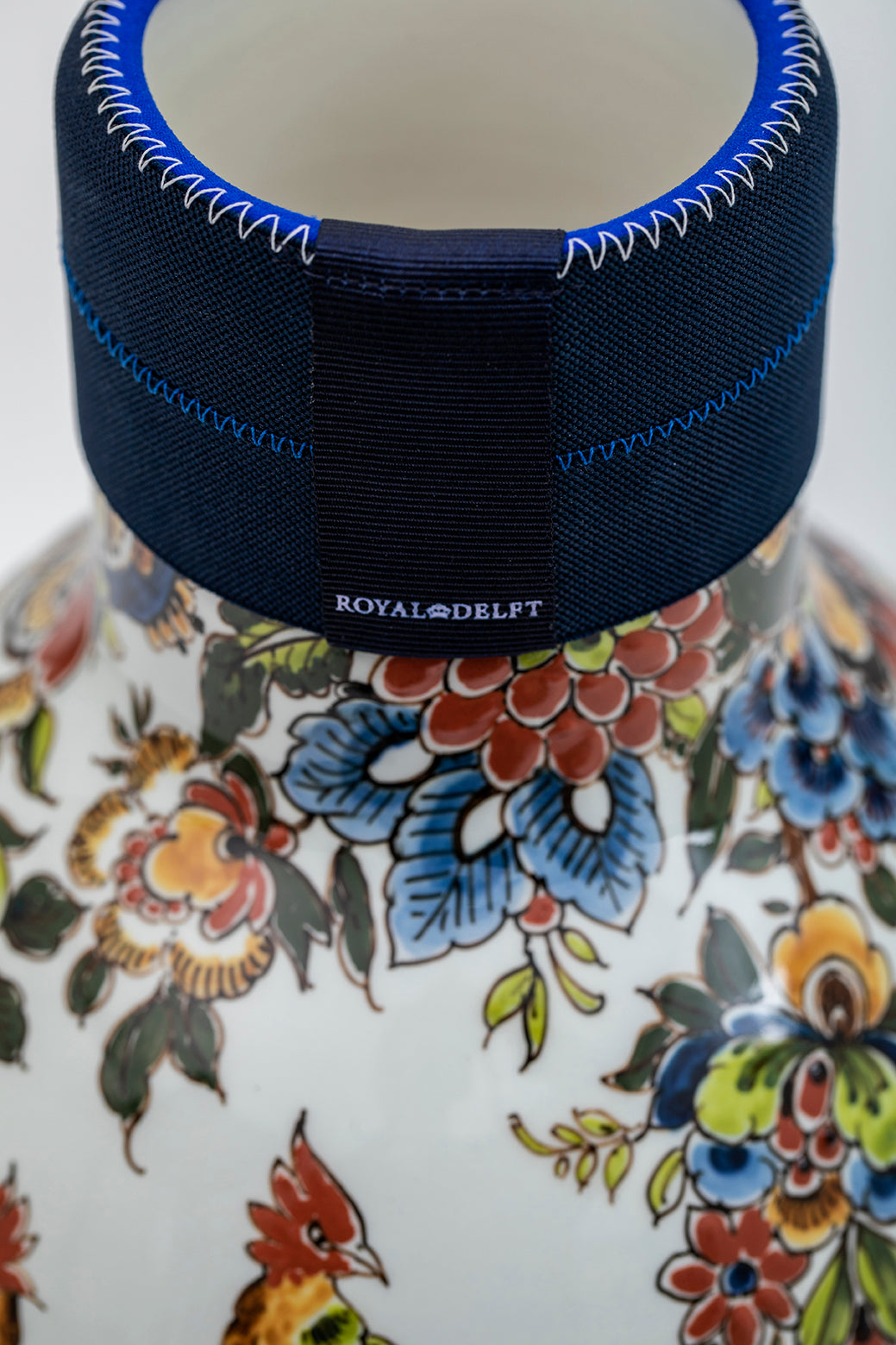 Collar Bottle Polychroom Edition