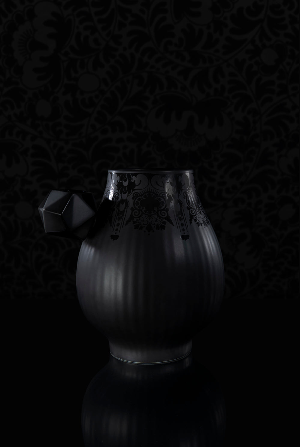 Delft Black Model 8