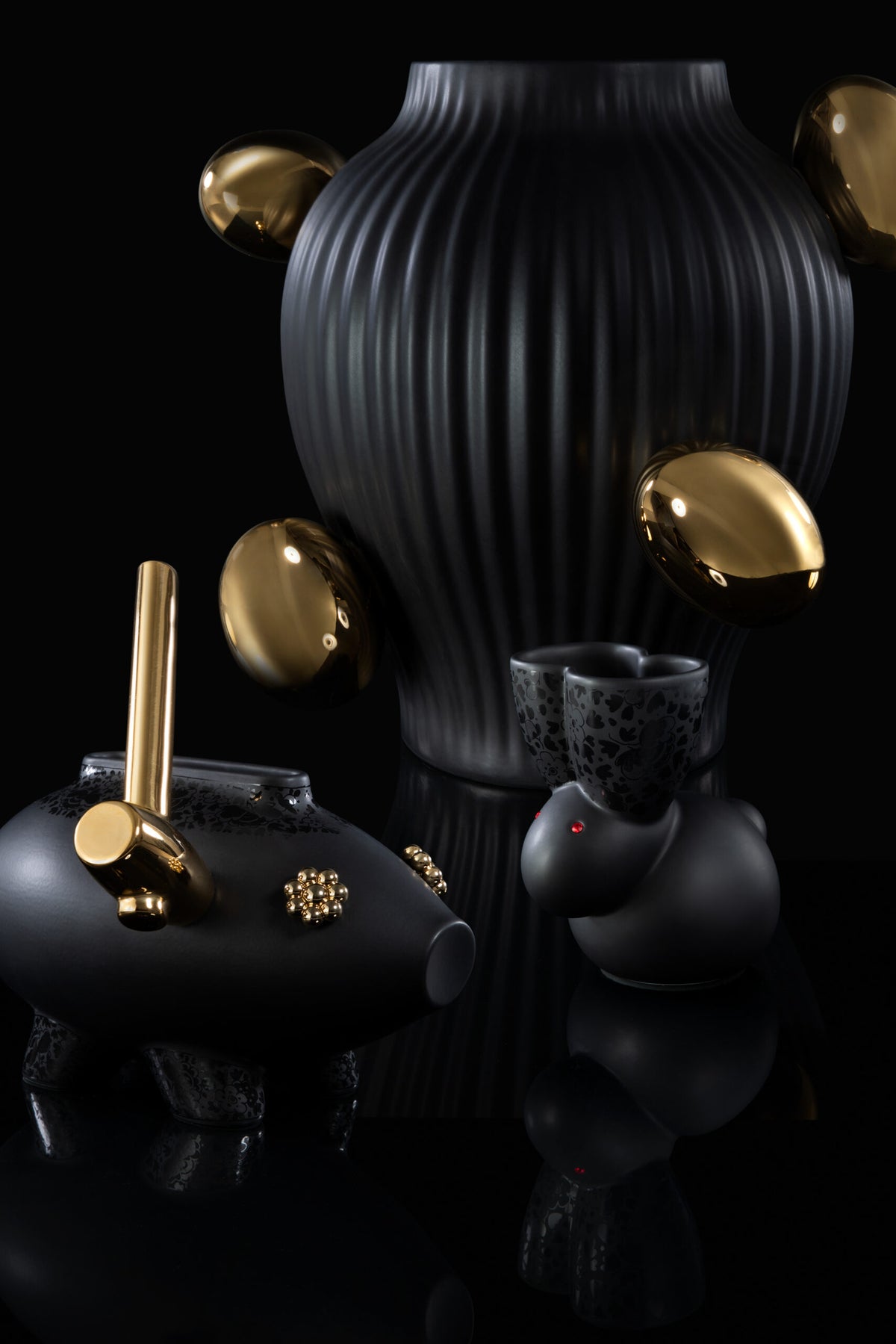 The Killing Of The Piggy Bank Delft Black