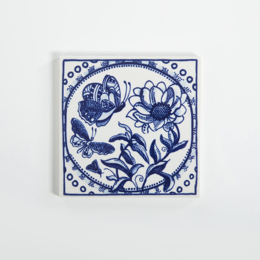 tile-extinct-animals-mimic-moth-delfts-blauw-royal-delft